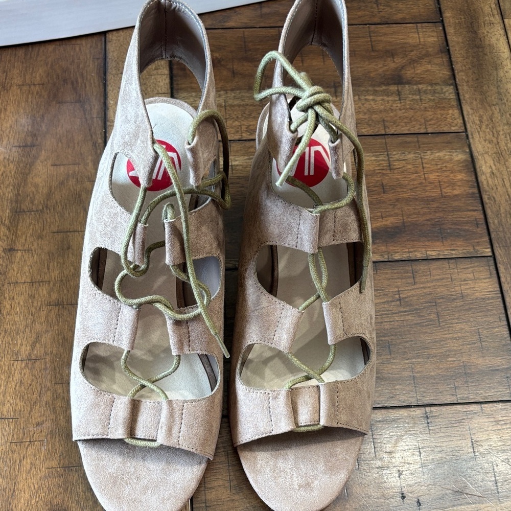 UV tan tan sandals - Picture 3 of 4